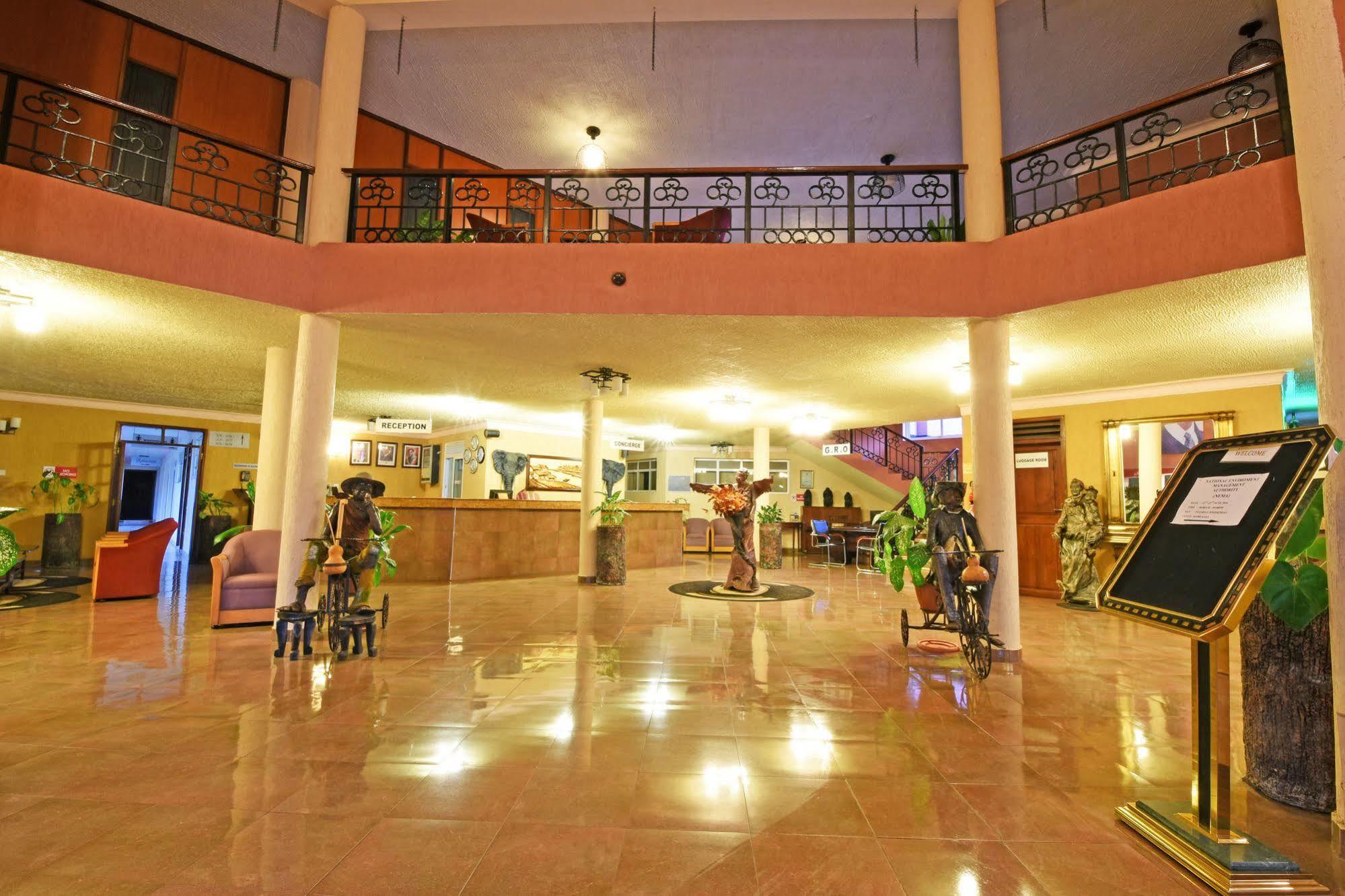 Imperial Golf View Hotel Энтеббе Экстерьер фото